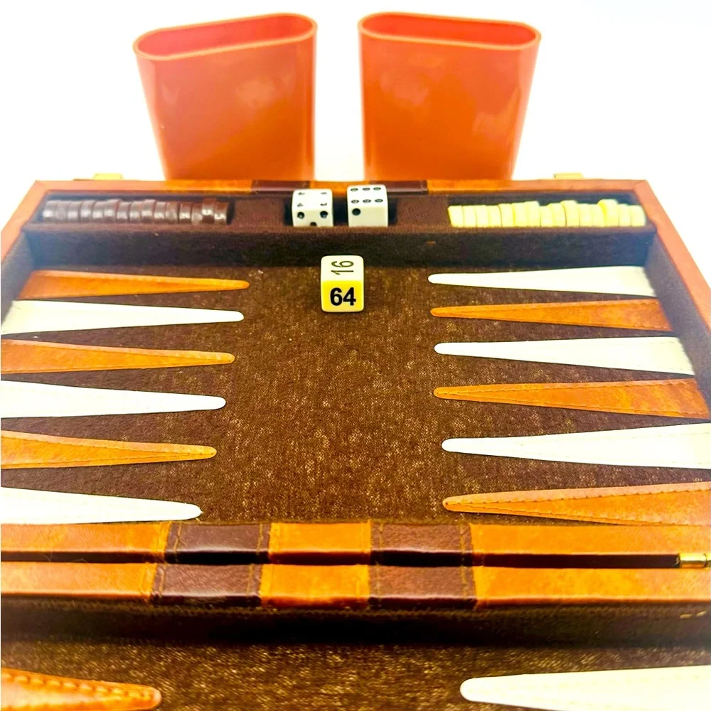 Backgammon Set - Classic Board Game Case - 2 Players - Picture 2 of 7
